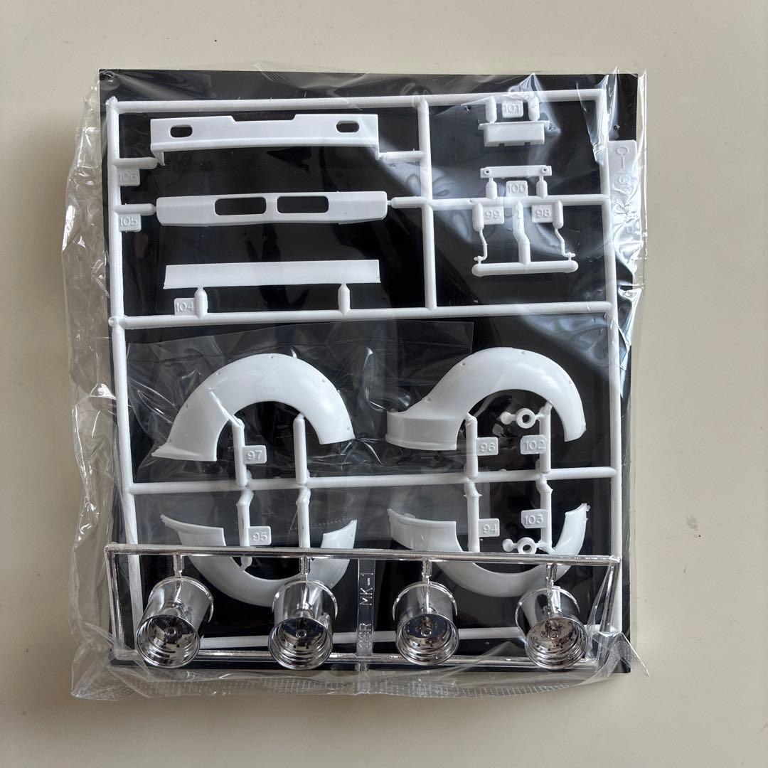 アオシマ　1/24 オールドレーサーパーツシリーズ　レーシングフェンダータイプ1