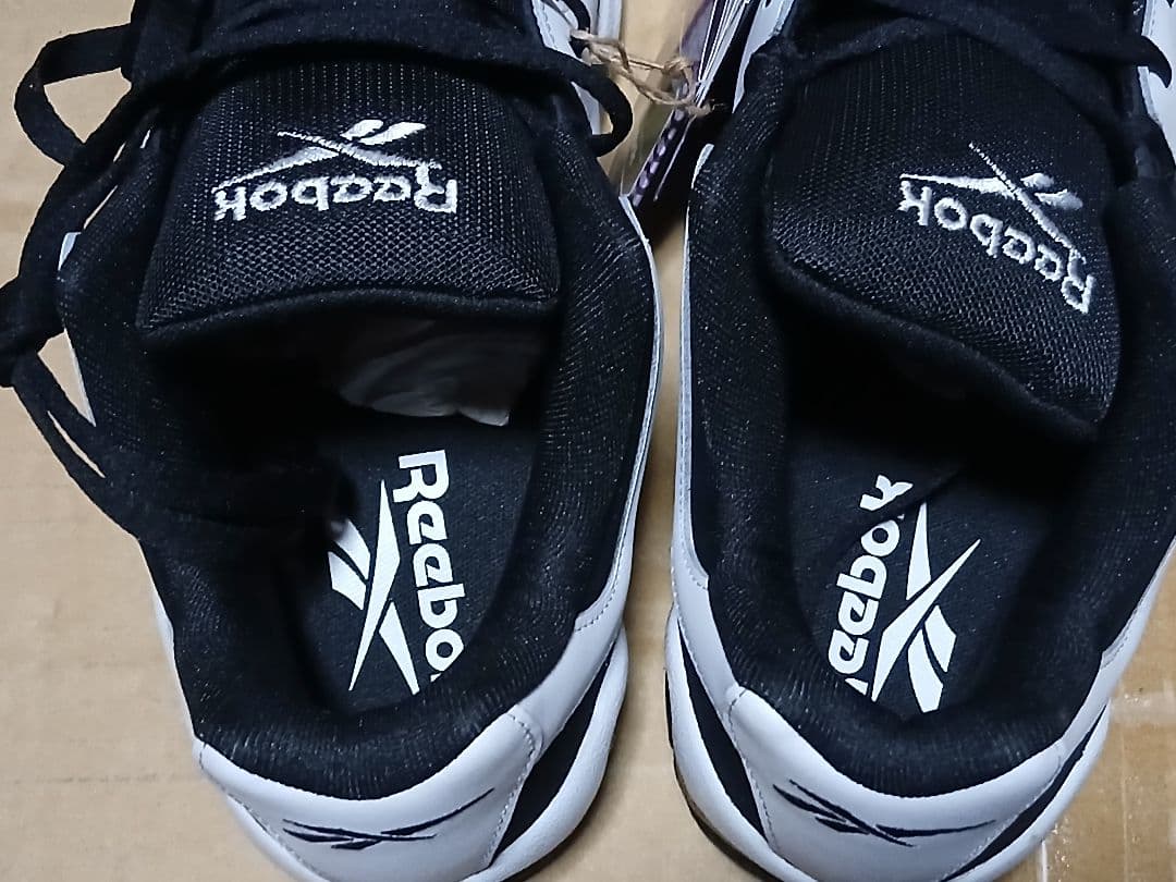 リーボックKAMIKAZELow 新品未使用Size29説明文お読み下さい。