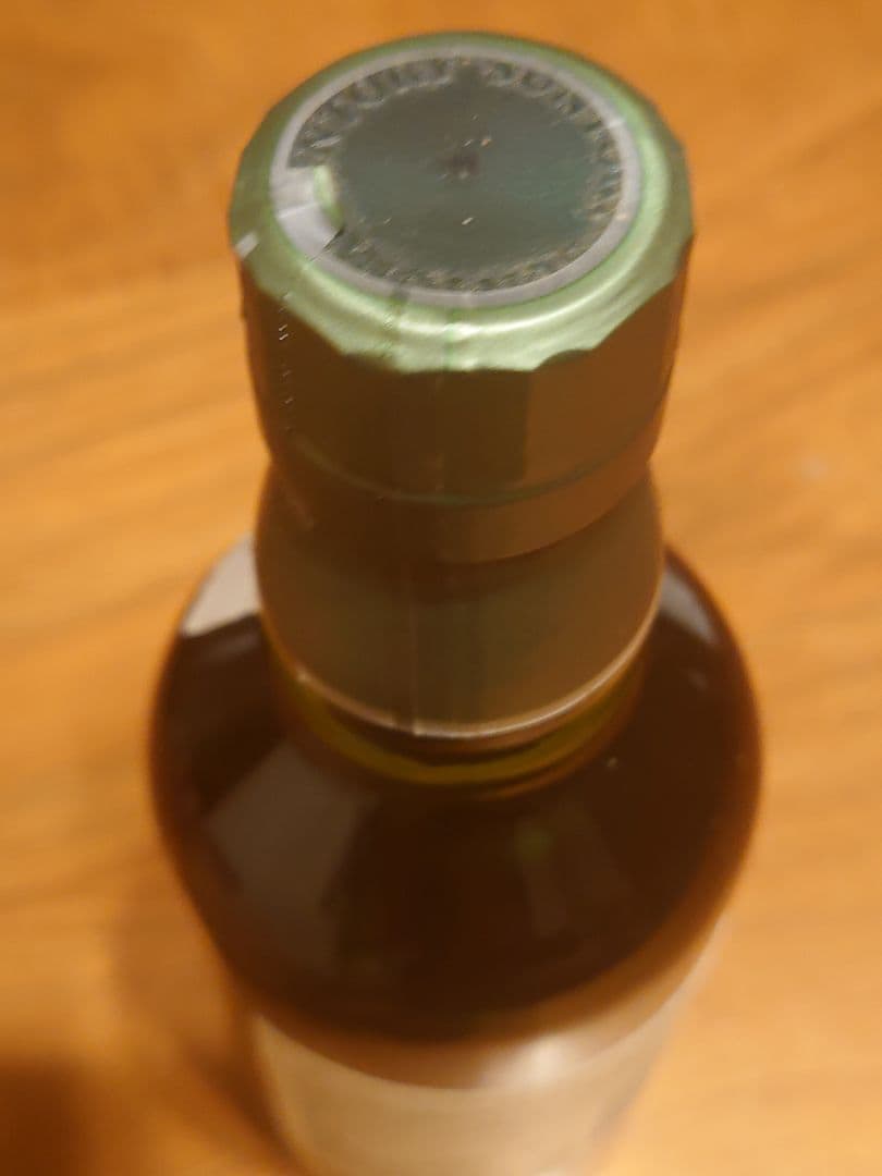 ニッカ 余市180ml箱未開封。サントリー　白州 350ml未開封。